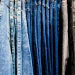 Midi šaty – elegancia na každú príležitosť